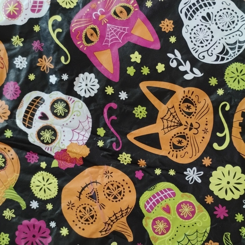 Tablecloth SKELETON PUMPKIN CAT SPIDER WEB 🕸️ VINYL TABLECLOTH  68"  NWOT